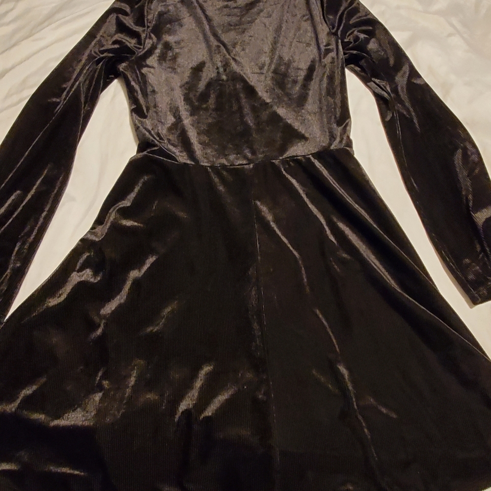 Express Ribbed Velour Dress - Picture 2 of 3